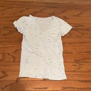 Merona Light Gray V-Neck Tee with Subtle Print